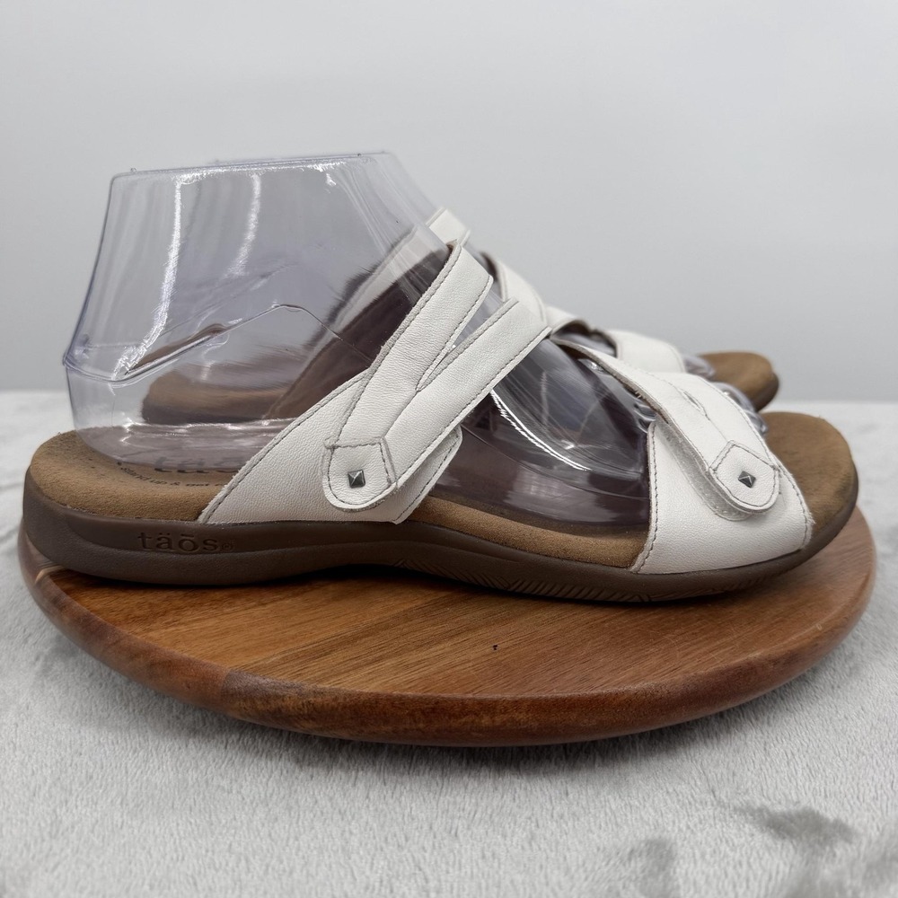 Taos Shoes Womens Size 8 White Leather Double U Sandals Cushioned Comfort